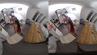 Spanish Curvy Teen - Voyeur - perVRt
