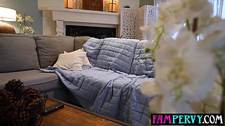 Desperate young girl stepsis fucks her stepbro