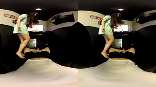 Secret Sex In A Karaoke Box; Gorgeous Japanese Teen Blowjob And Titfuck Paizuri