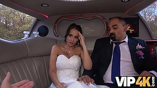 VIP4K. Random passerby scores luxurious bride in the wedding limo