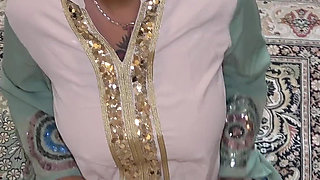 Horny Arab Stepmom Fucks 19 Years Old Stepson