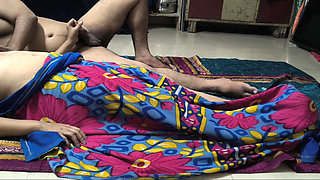 Dasi bhabhi with devar ji in night oil massage