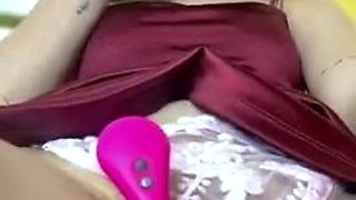 Red hair masturbates tight pussy with toys on webcam