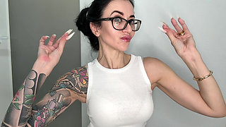 Finger Snapping and Sucking, Hot White Color Long Nails, Sharp Claws