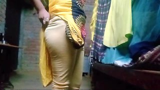 I Am a Virgin Girl, There Is a Lot of Sperm in My Pussy