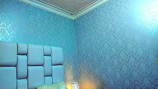 Big boob brunette masturbates on webcam