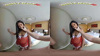 Horny Bargirl With An Amazing Ass Loves Making Porn