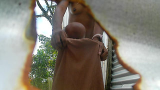 GIRLS IN DRESSING ROOM