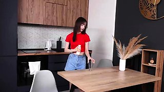 Dakota Doll - Lunchtime fingering game