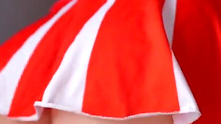 Cheerleader Shaking Perfect Ass