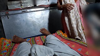 Indian chubby mom amateur porn