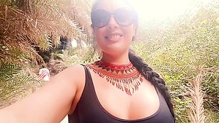 Big boob brunette masturbates on webcam