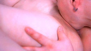 Kinky Boy Gives Cunnilingus His Woman's and She Takes Real Female Orgasm.