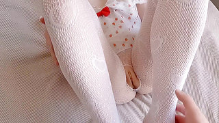 Romantic sex with a cute girlfriend in white pantyhose, oh yeah, her pussy is so tight