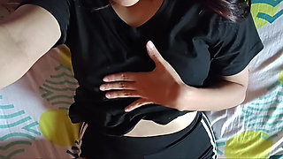 OMG A VIDEO OF THE COLLEGE GIRL TOUCHING HER PUSSY