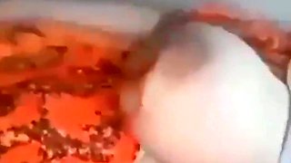 Jilbab Payudara Besar Alami Colok Memek