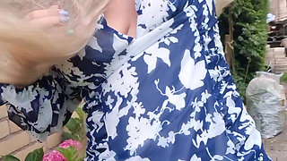 Risky Pussy Play Outdoors