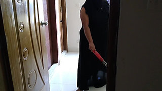 Niqab Hookup - Hot Arab BBW Teen Maid Fucked by Boss When She Was Cleaning Office!