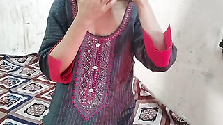 Sex karte hue step sister ke sath bhabhi ne dekh liya
