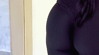 Perfect Body Teen Seduces a Lucky Guy to Have Fun and Fuck