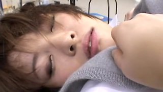 Naughty Japanese doctor gave a creampie to his patient