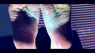 Pregnant Latina Footjob