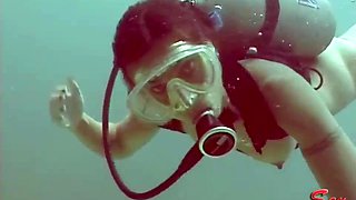 Nude girl underwater erotic video