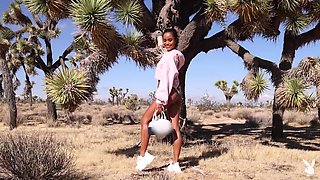 Putri Cinta in Desert Heat - PlayboyPlus