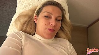 German Pregnant MILF Squirting Orgasm in Homemade 4K