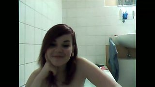 This lewd webcam model knows how to make a bath time fun for everyone