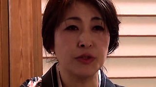 Japanese amateur MILF lactation and blowjob cum