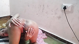 Cute step sister ko chod kar bur se paani nikala