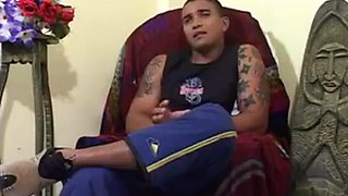 Beautiful and hot rabuda brunette moaning and cumming giving the pussy and cusinho very tasty: Porn