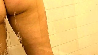 Pulled amateurs close up car sex