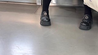 Asian amateur gives outdoor blowjob