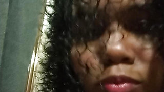 Aunt Indi shows off her hot body