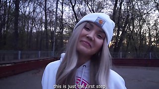 Alexa Mills Ignites Sisterly Fisting Passion with Heat