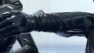 Mistressae & Miss Lilly Seaty Makeout Session