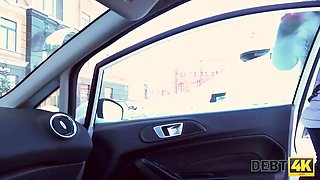 Debt4k. skimpy bartender gets currency for handjob in the car