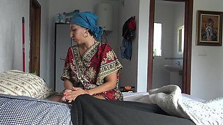 Cleaning Cheats with Black Tourist in Hotel in Istanbul