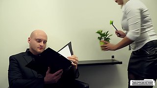 Hot blonde bombshell Lilli Vanilli sex story