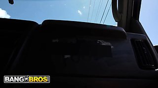 Bangbros - Amiee Cambridge sucks johnny's big shaft in the pound bus before taking a facial