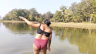 HotGirl21 Sexy Desi sister-in-law of the village bathed in the forest river.