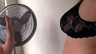 Three PAWGS eating pussy and fisting