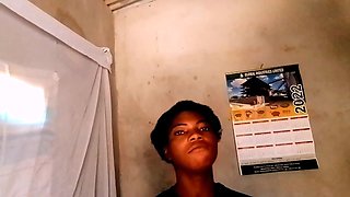 Am Lonely and Look for Love