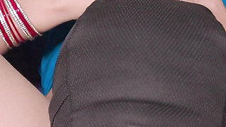 Hot Stepmom Priya Romance After Caught Showing Boobs to Her BF with Hindi Audio