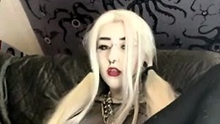 Amateur Blonde Teen Plays Solo with Toy Webcam Porn