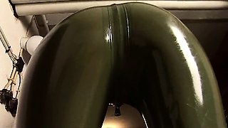 Awesome Big Boobs Blonde Masturbates In The Shower