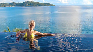 Great pool blowjob & cum swallow! You must watch it!