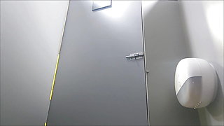Camera filming in the public bathroom of the gym (big ass and voluptuous girls)